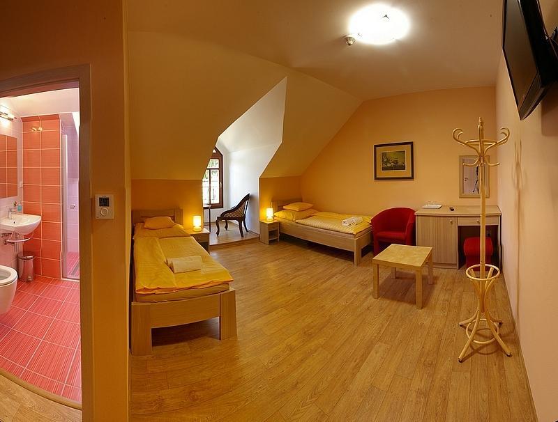 Penzion U Bohusa Lednice Room photo